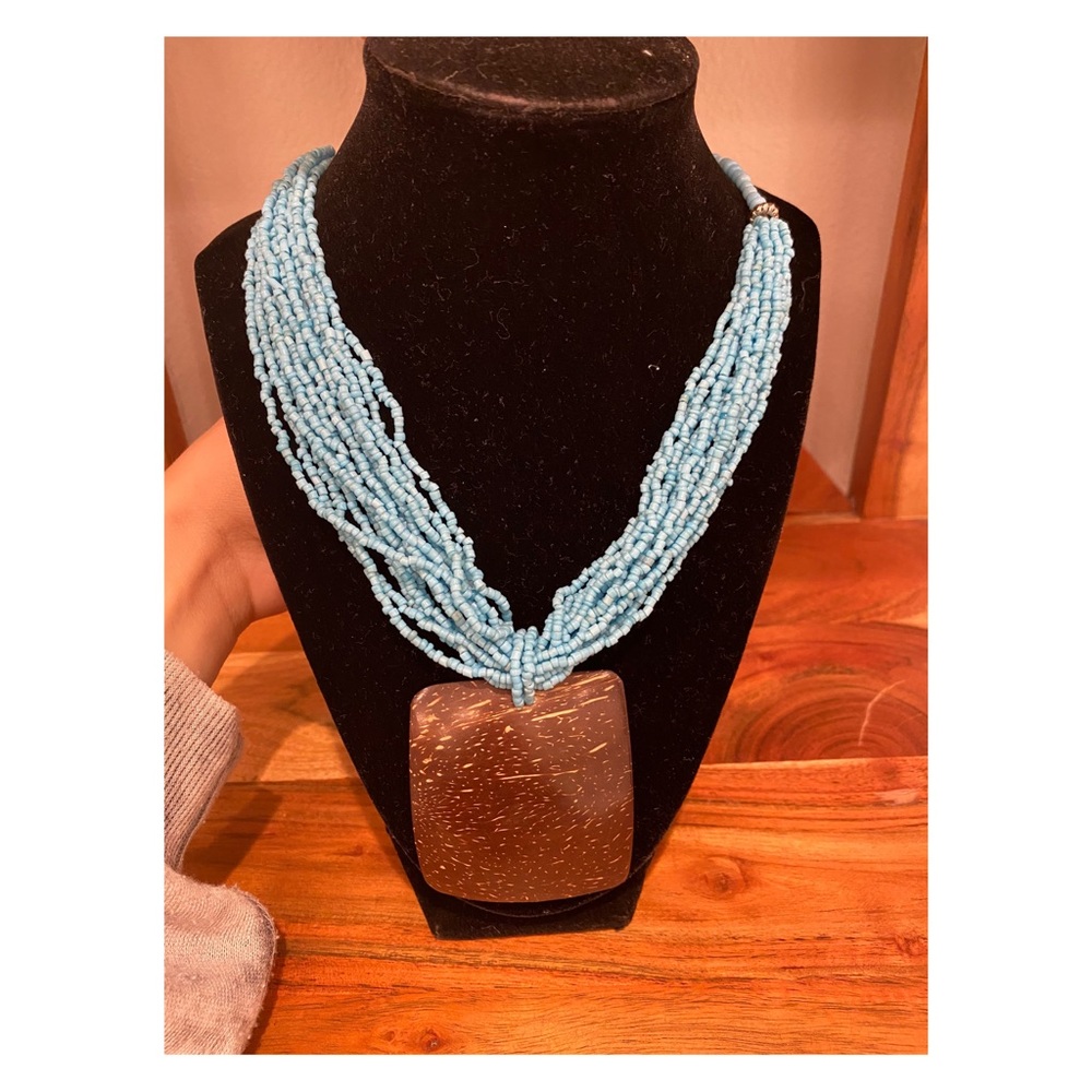 Coconut necklace